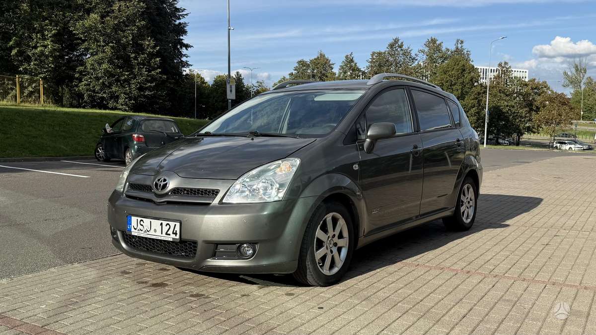 Toyota Corolla Verso - 2