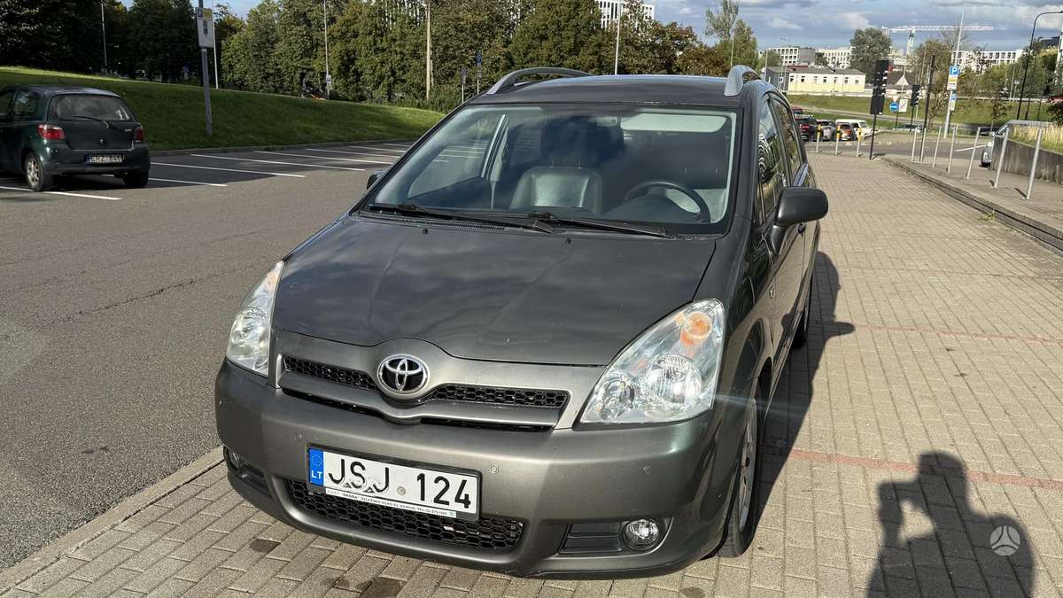 Toyota Corolla Verso - 3