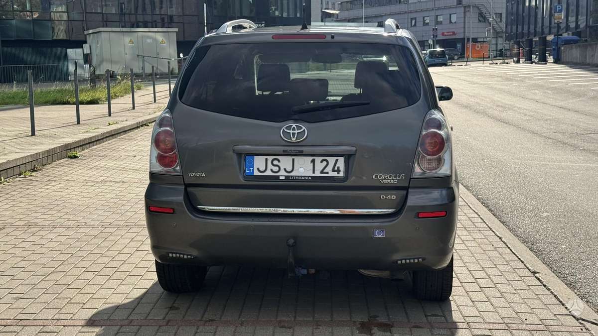 Toyota Corolla Verso - 5