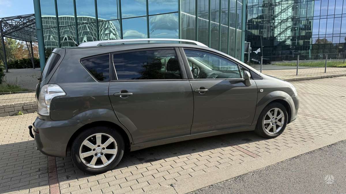 Toyota Corolla Verso - 6