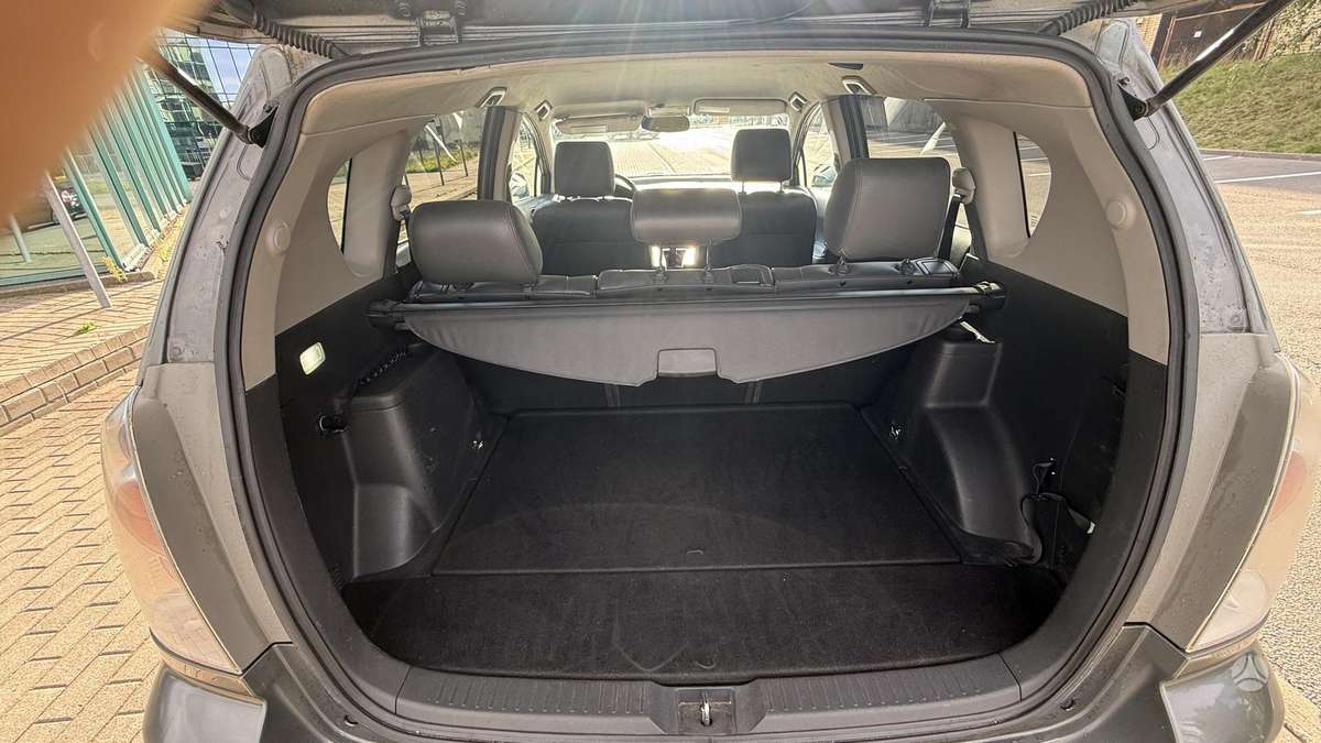 Toyota Corolla Verso - 10