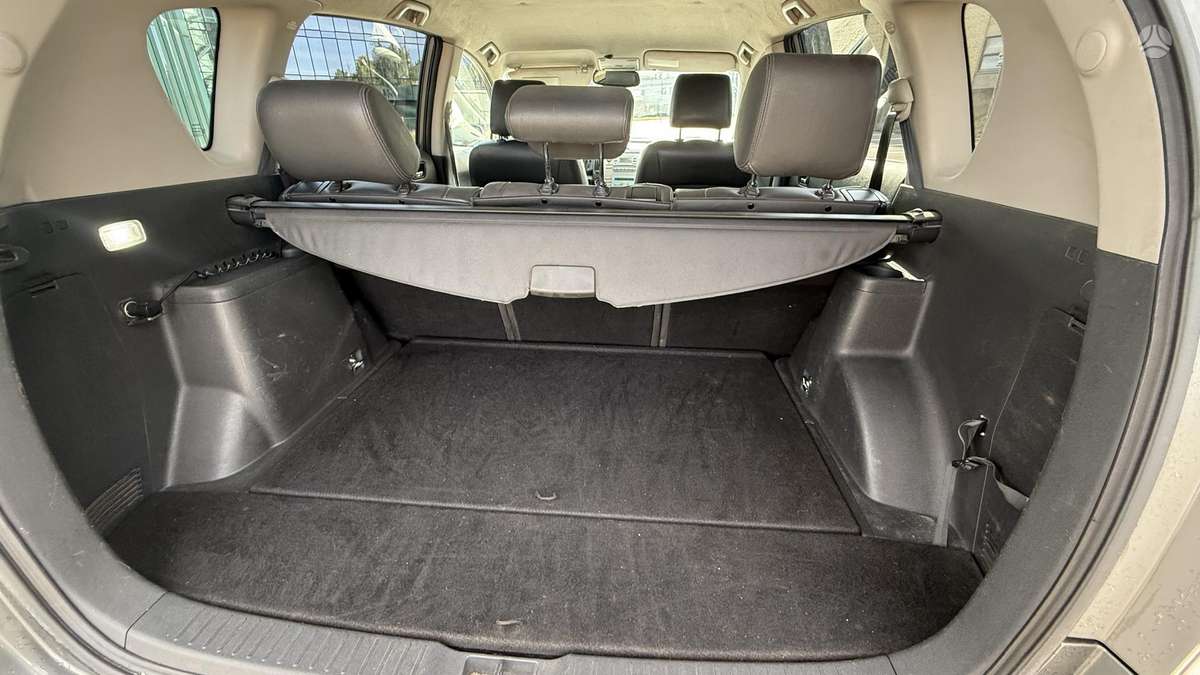 Toyota Corolla Verso - 11