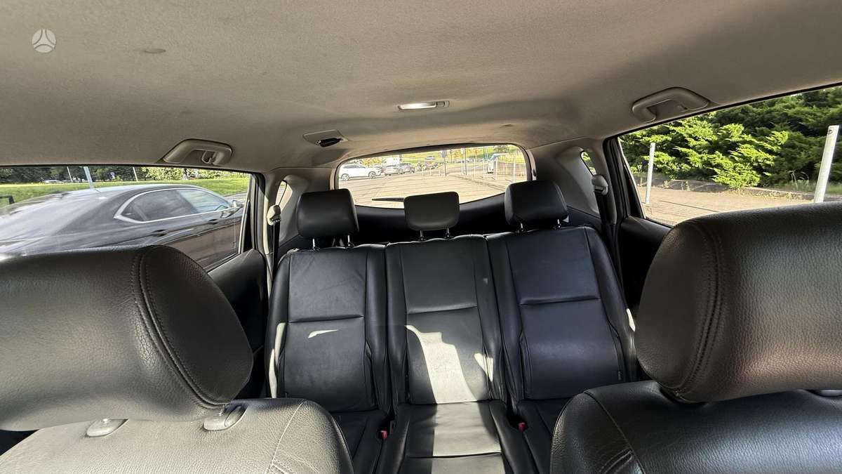 Toyota Corolla Verso - 12