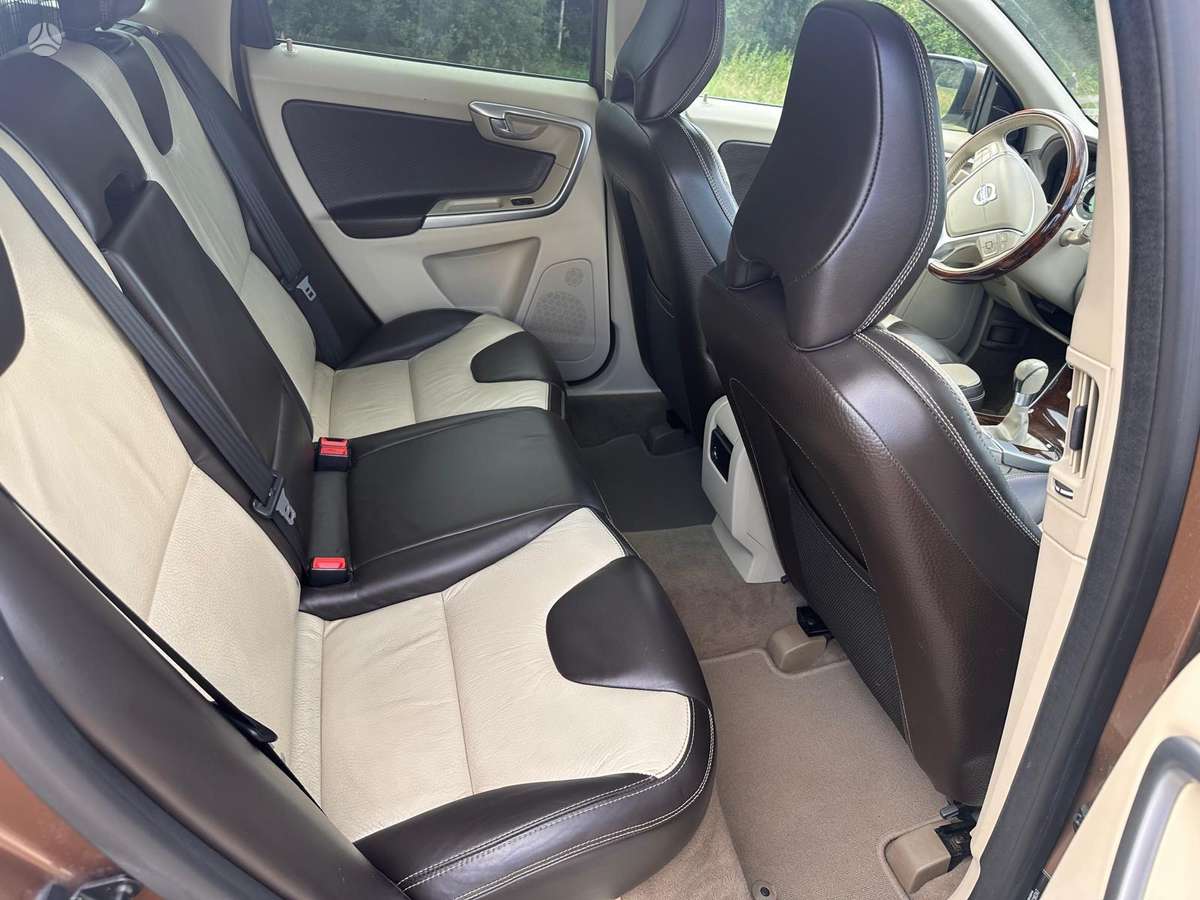 Volvo XC60 - 11