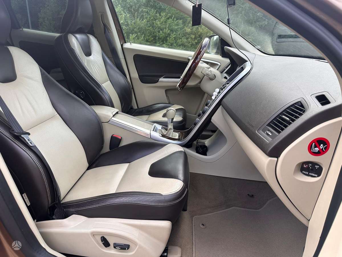 Volvo XC60 - 10