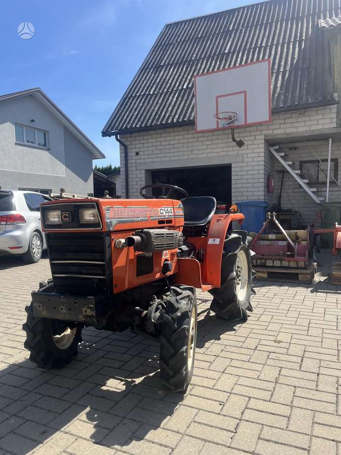 Hinomoto C-144, садовые тракторы