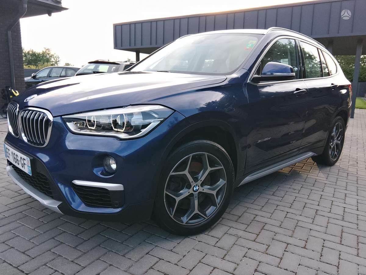 BMW X1, 2.0 l., Внедорожник / Кроссовер