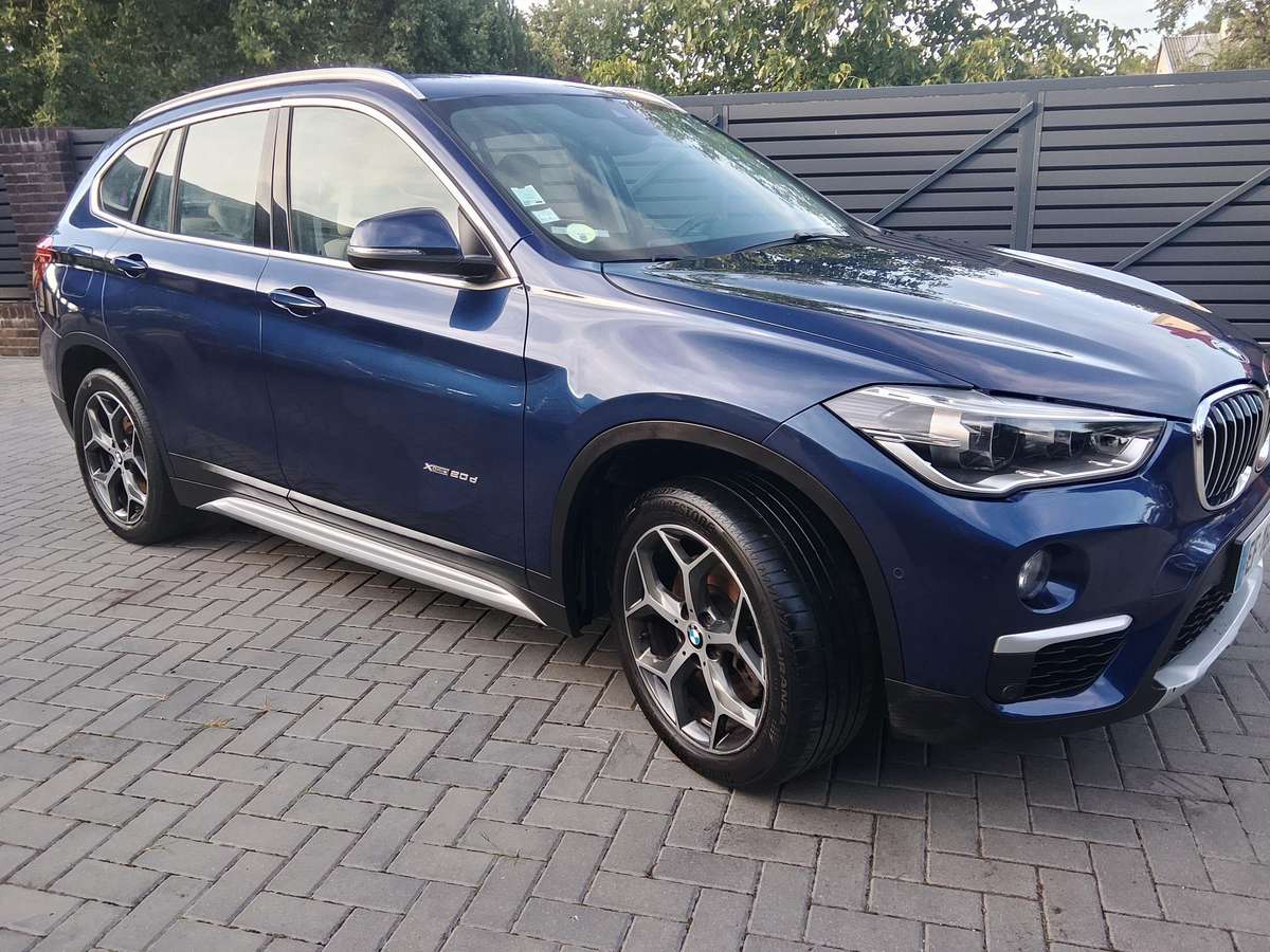 BMW X1, 2.0 l., Внедорожник / Кроссовер