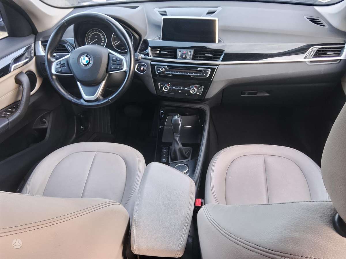 BMW X1, 2.0 l., Внедорожник / Кроссовер