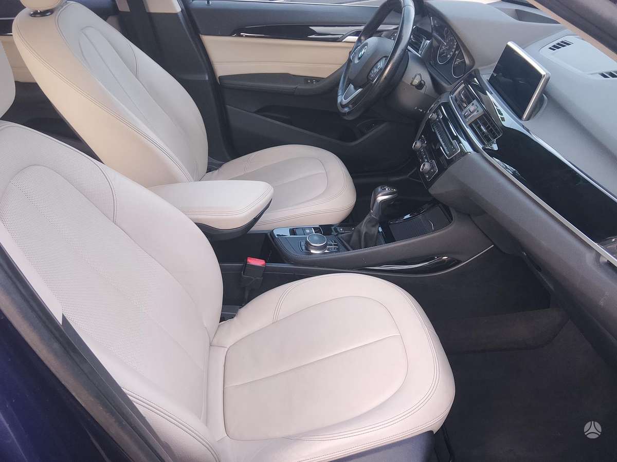 BMW X1, 2.0 l., Внедорожник / Кроссовер