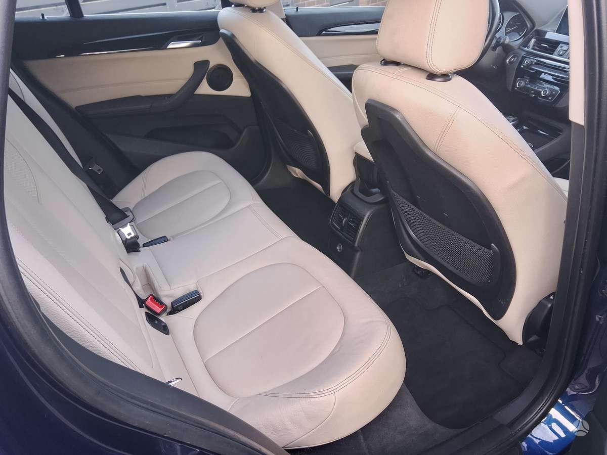 BMW X1, 2.0 l., Внедорожник / Кроссовер