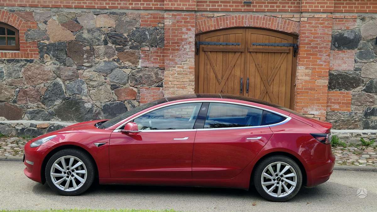 Tesla Model 3, 75 кВт·ч, Седан