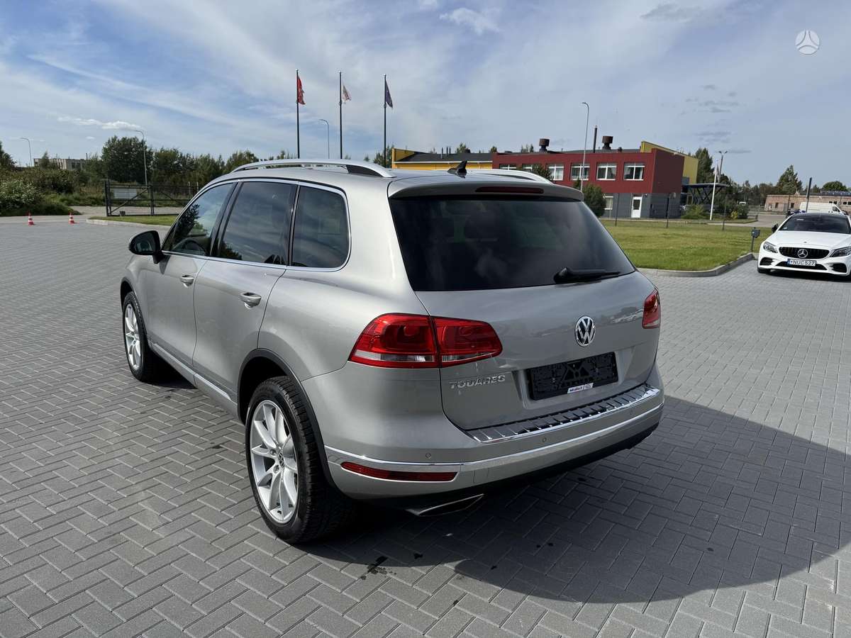 Volkswagen Touareg - 4