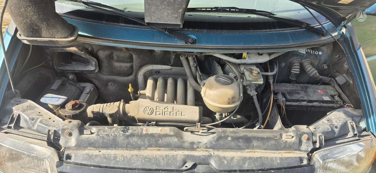 Volkswagen Multivan - 1