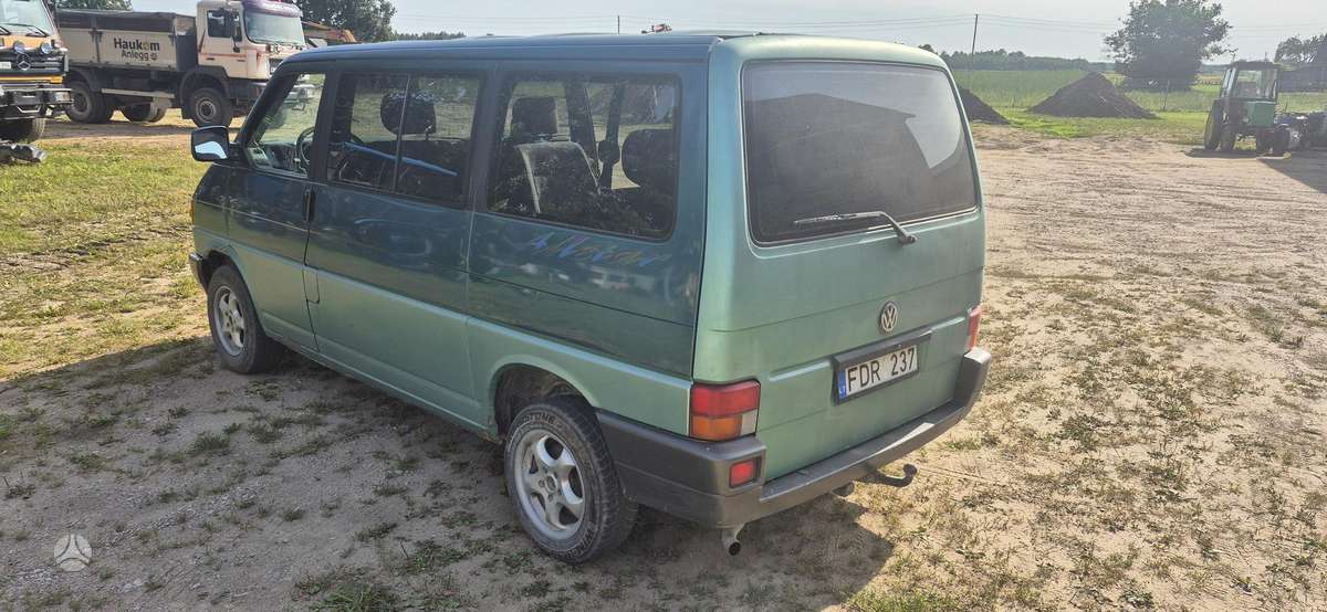 Volkswagen Multivan - 5