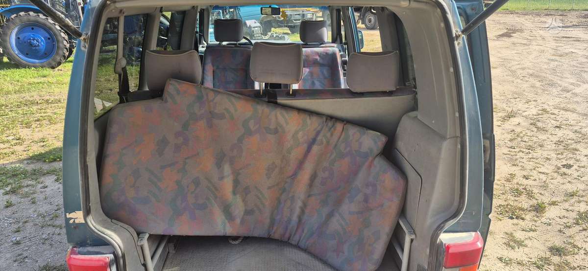 Volkswagen Multivan - 6
