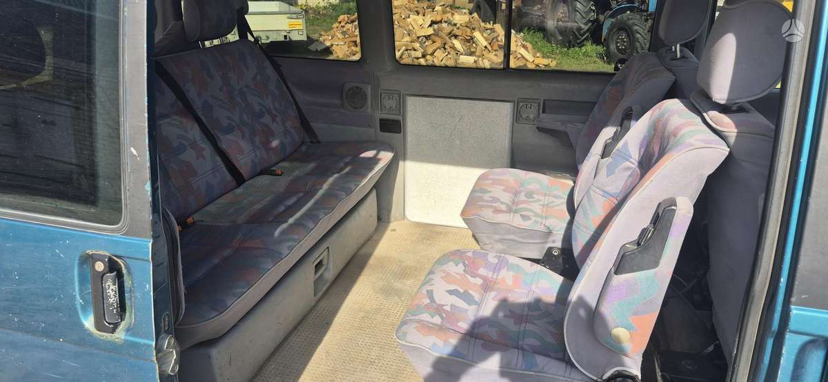 Volkswagen Multivan - 7