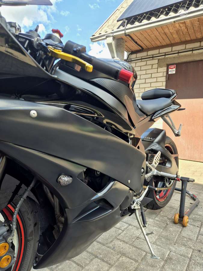 Yamaha R6 600cc, superbikes
