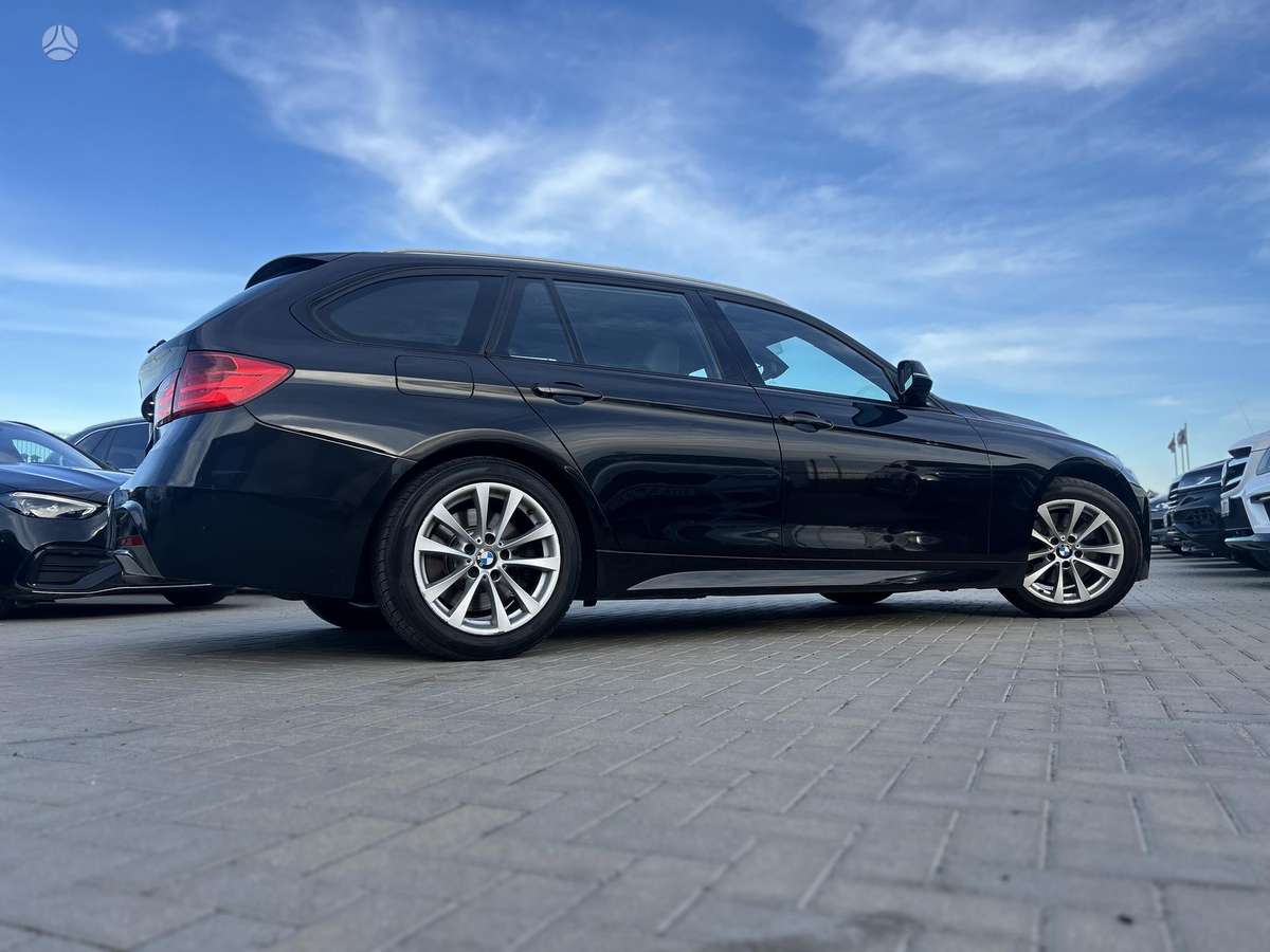 BMW 330, 3.0 l., wagon