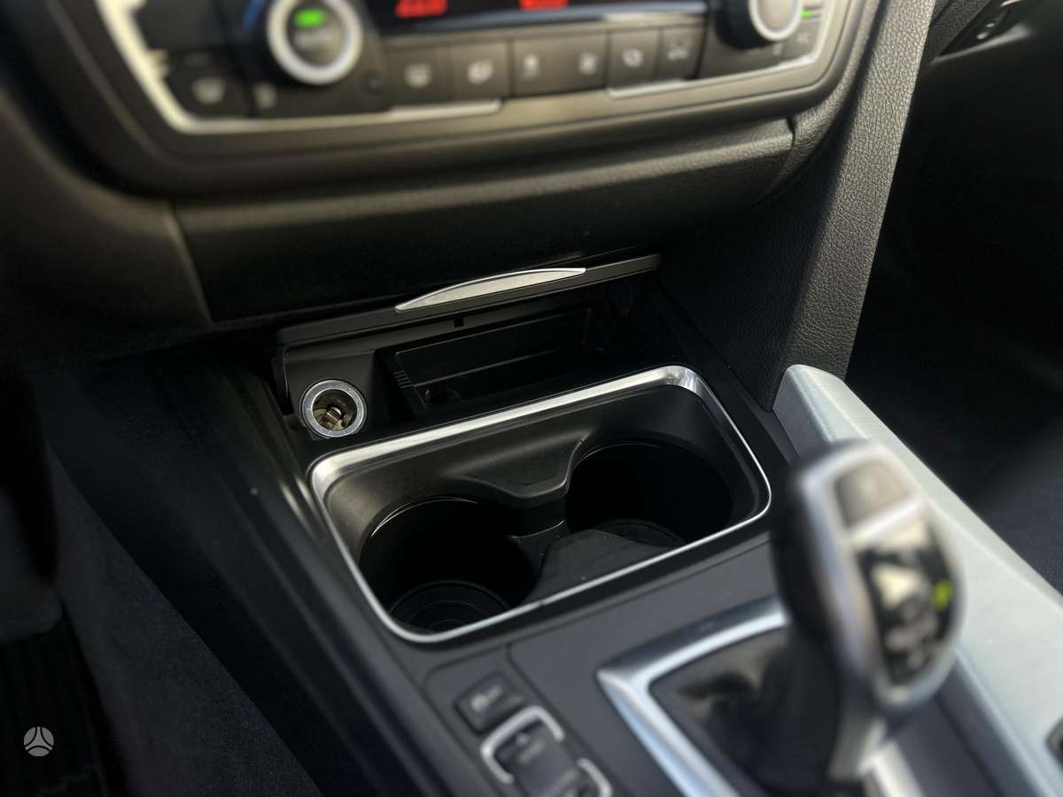 BMW 330, 3.0 l., Универсал