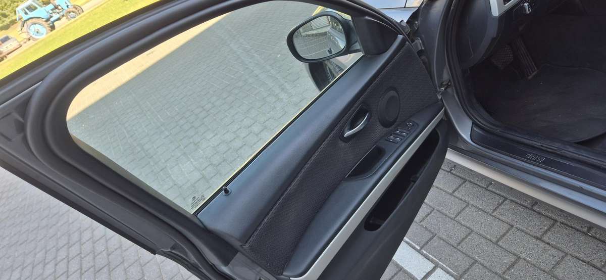 BMW 320, 2.0 l., wagon