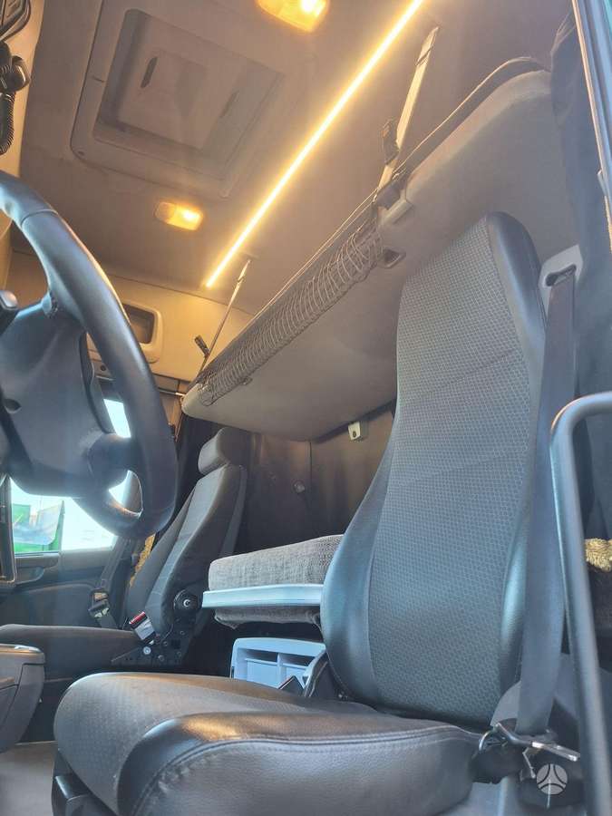 Scania R410, double sleeper