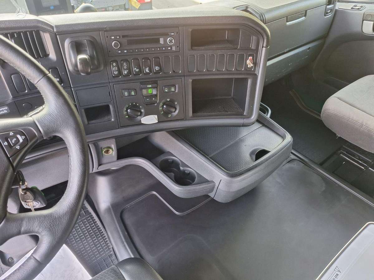 Scania R410, double sleeper