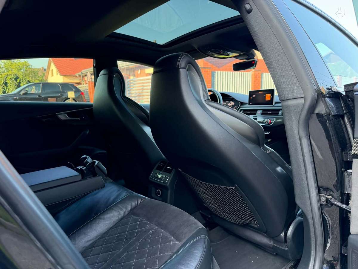 Audi S5, 3.0 l., Седан