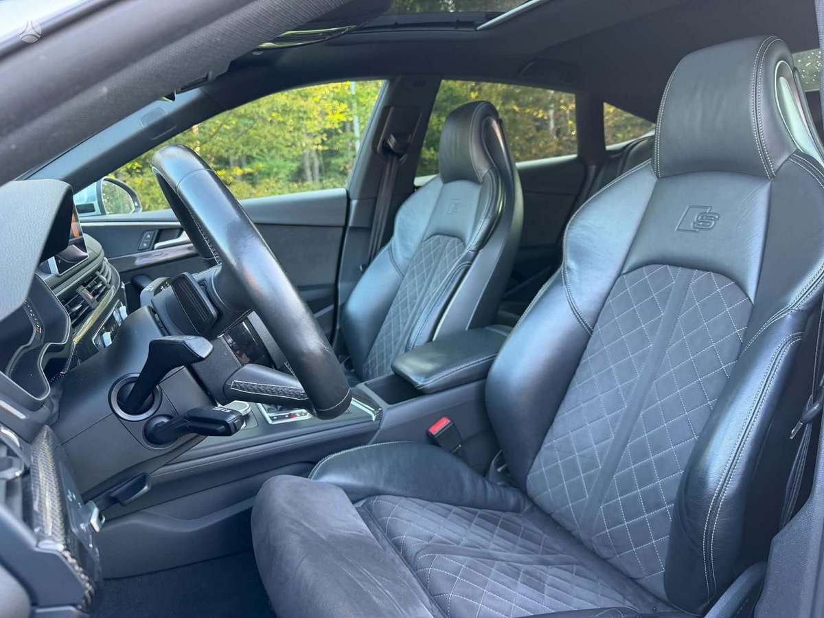 Audi S5, 3.0 l., Седан