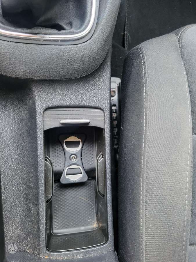 Volkswagen Golf - 9