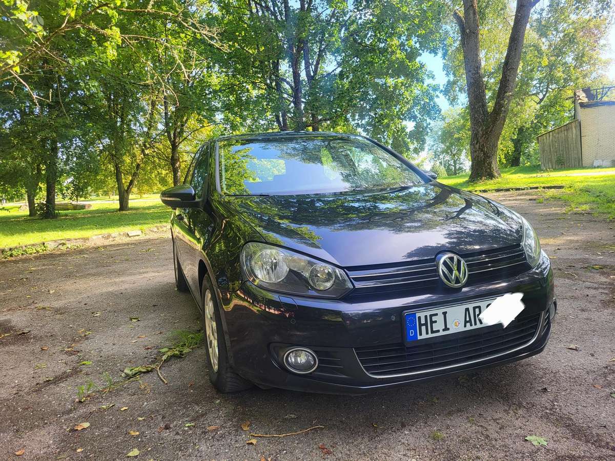 Volkswagen Golf - 2