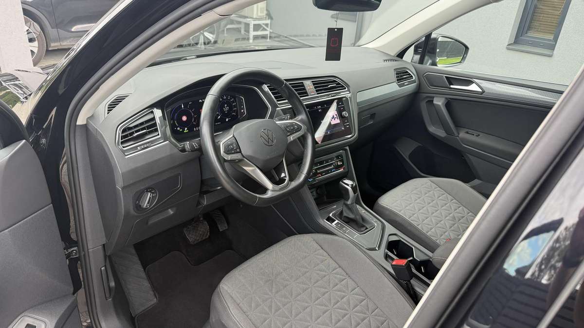 Volkswagen Tiguan - 8