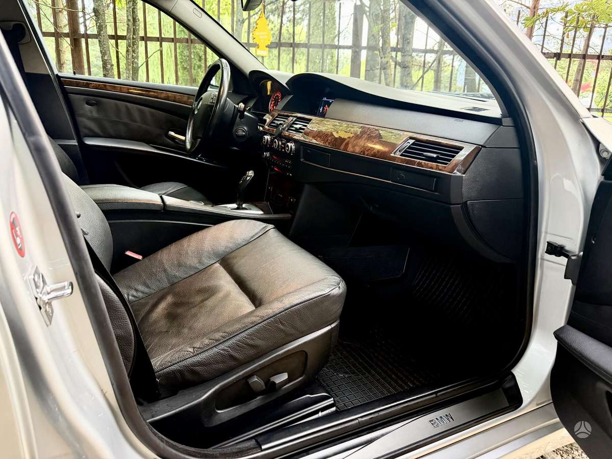 BMW 525, sedanas