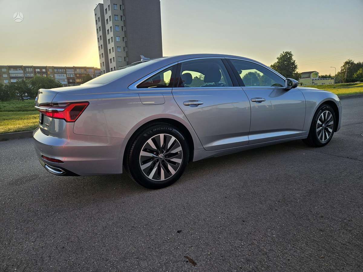 Audi A6, 2.0 l., Седан
