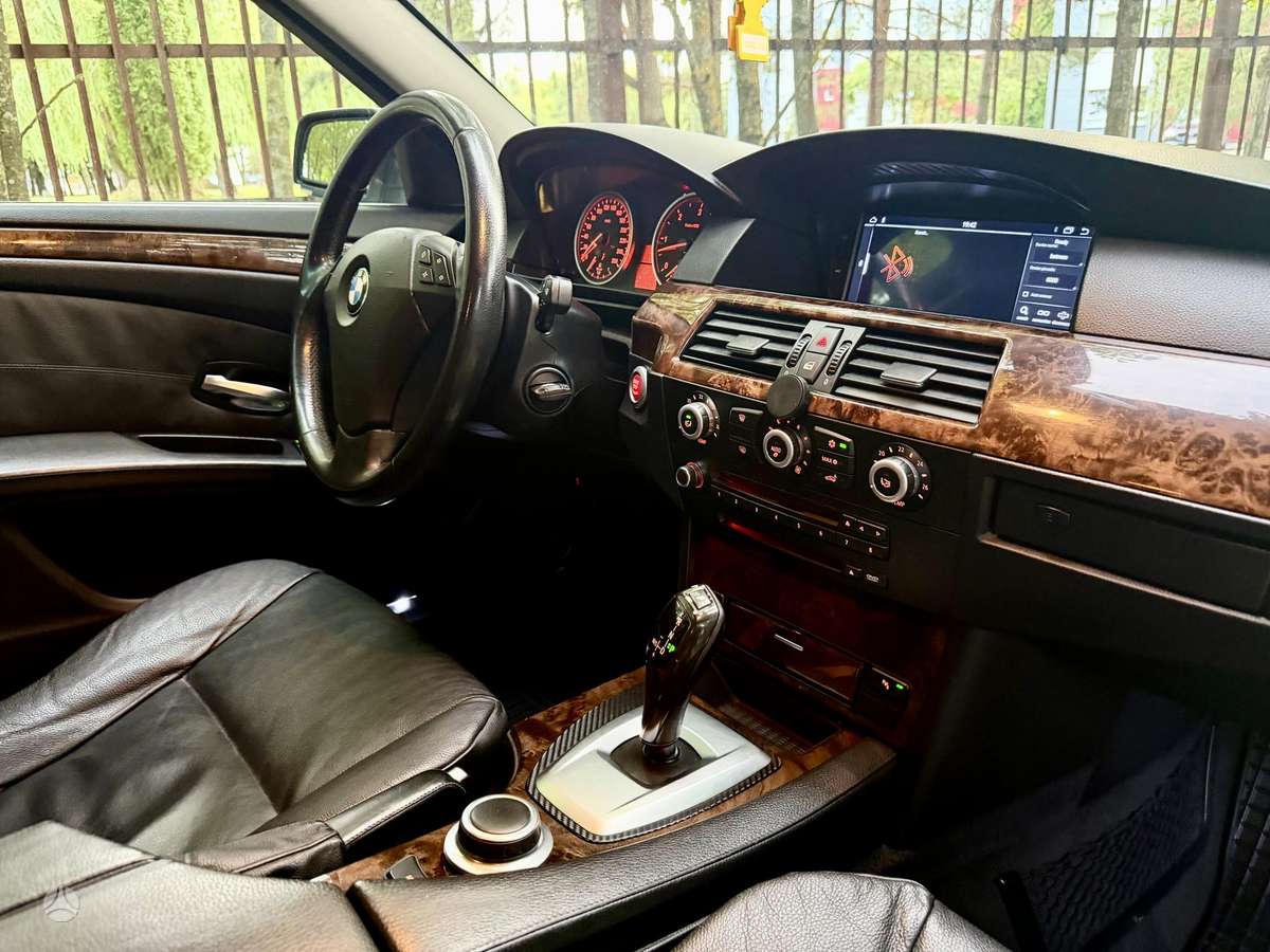 BMW 525, sedanas