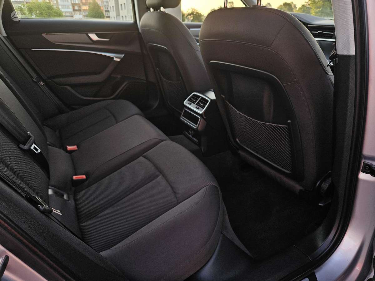 Audi A6, 2.0 l., Седан