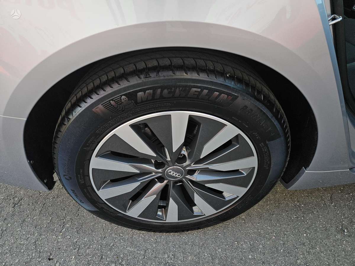Audi A6, 2.0 l., Седан