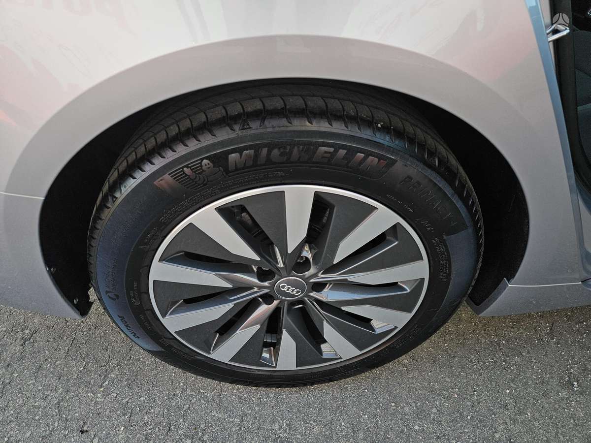 Audi A6, 2.0 l., Седан