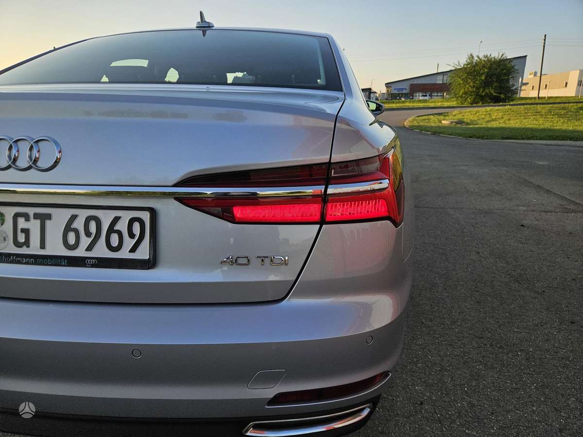 Audi A6, 2.0 l., Седан