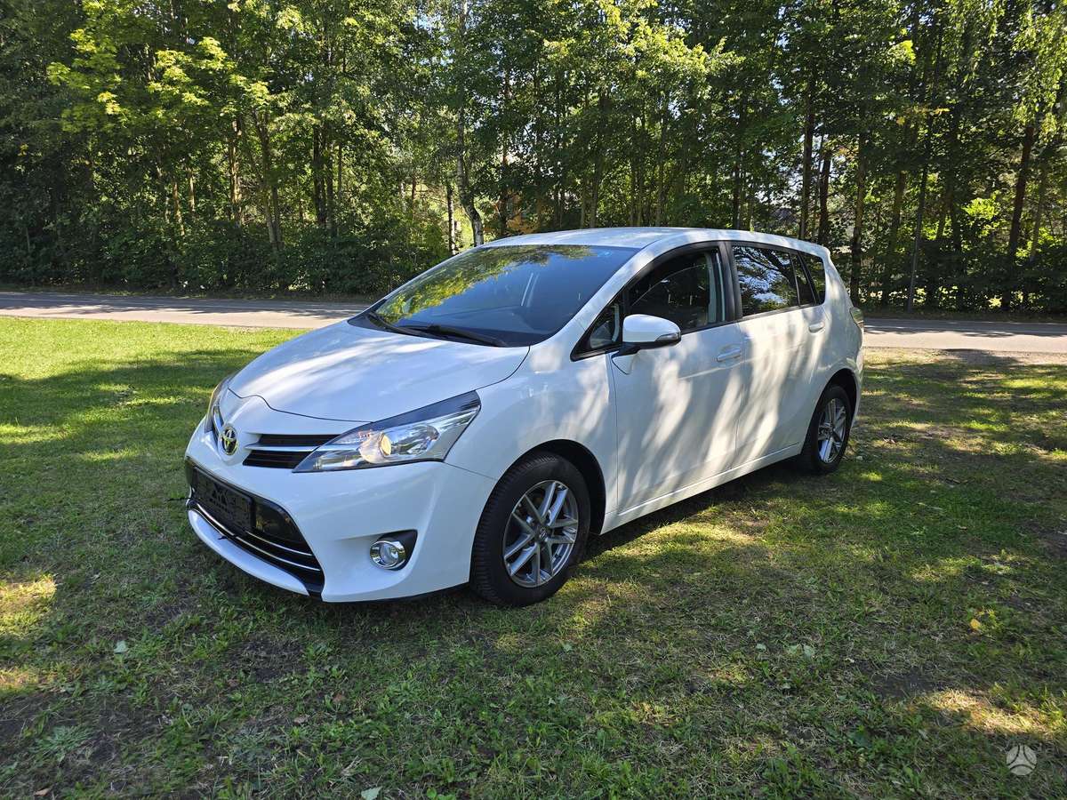 Toyota Verso - 1