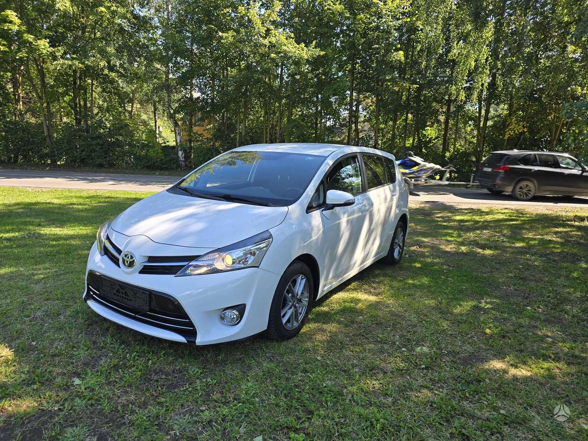 Toyota Verso - 2