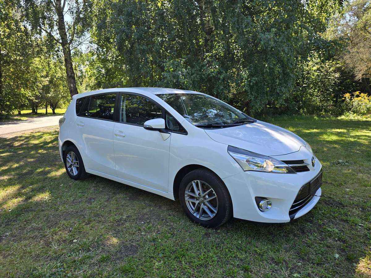 Toyota Verso - 4