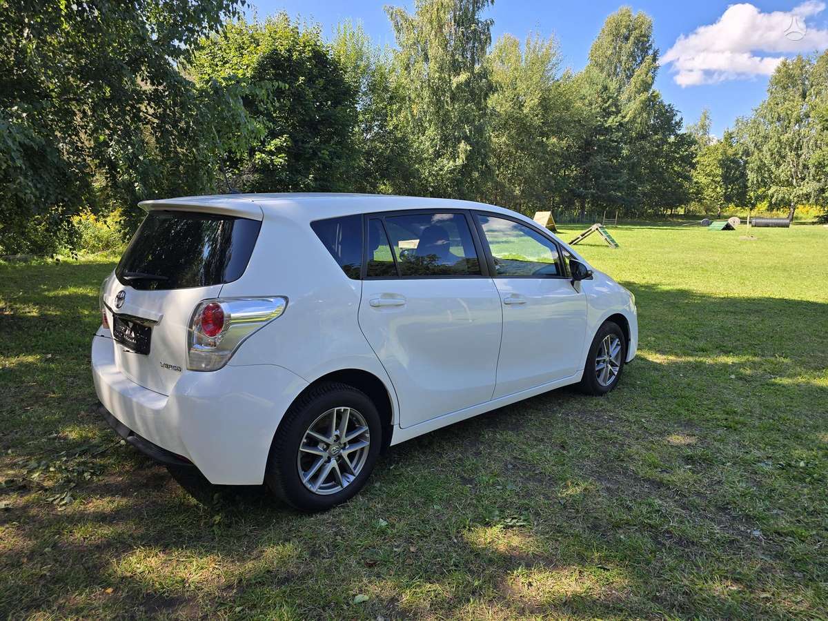 Toyota Verso - 5