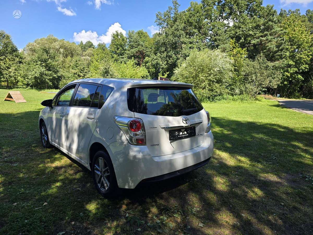 Toyota Verso - 7
