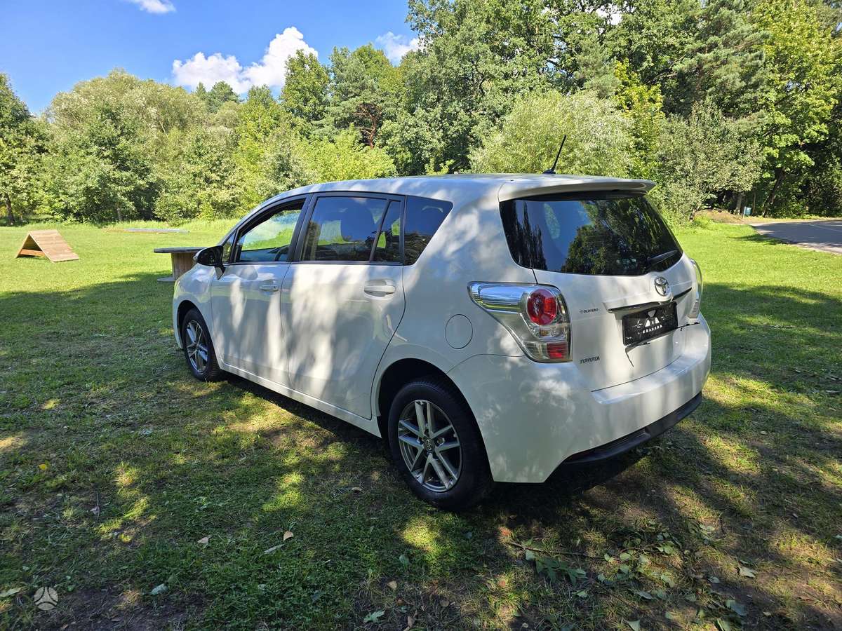 Toyota Verso - 8