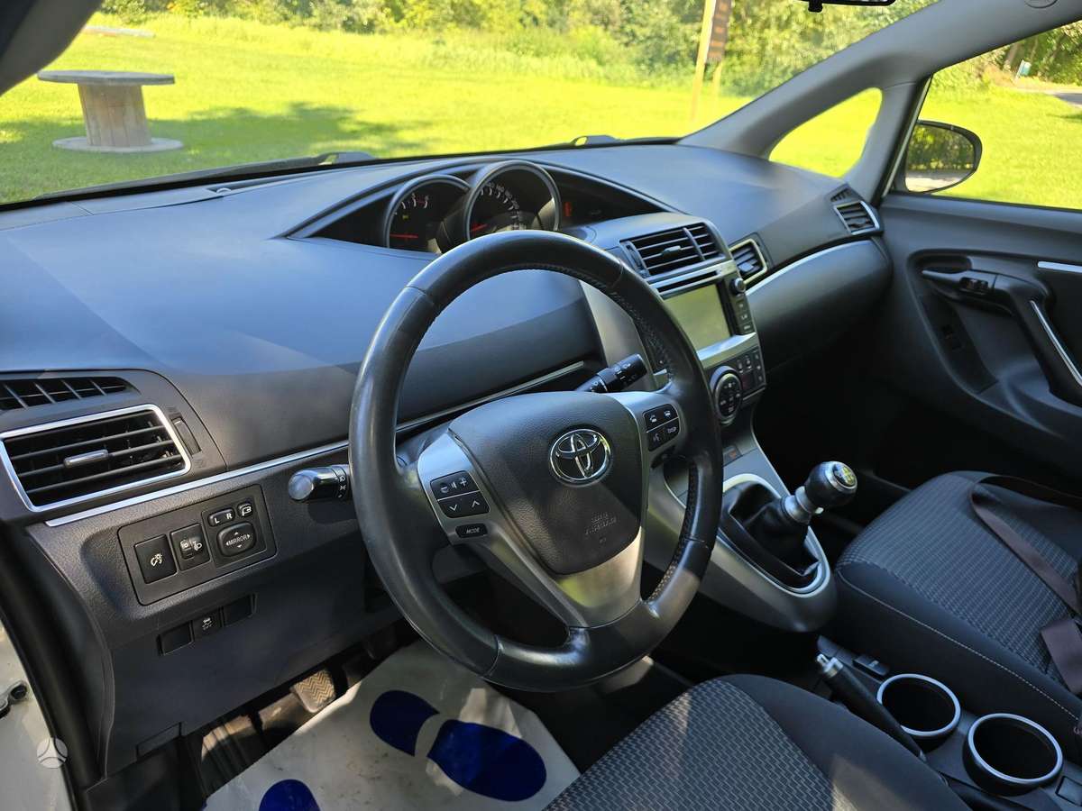 Toyota Verso - 11