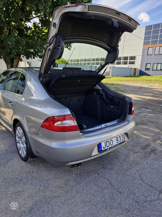 Skoda Superb, 1.8 l., Хэтчбек