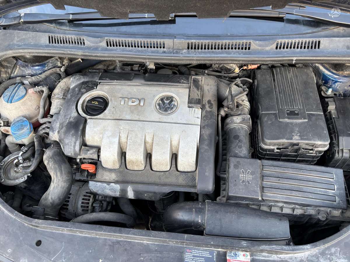 Volkswagen Golf Plus - 10
