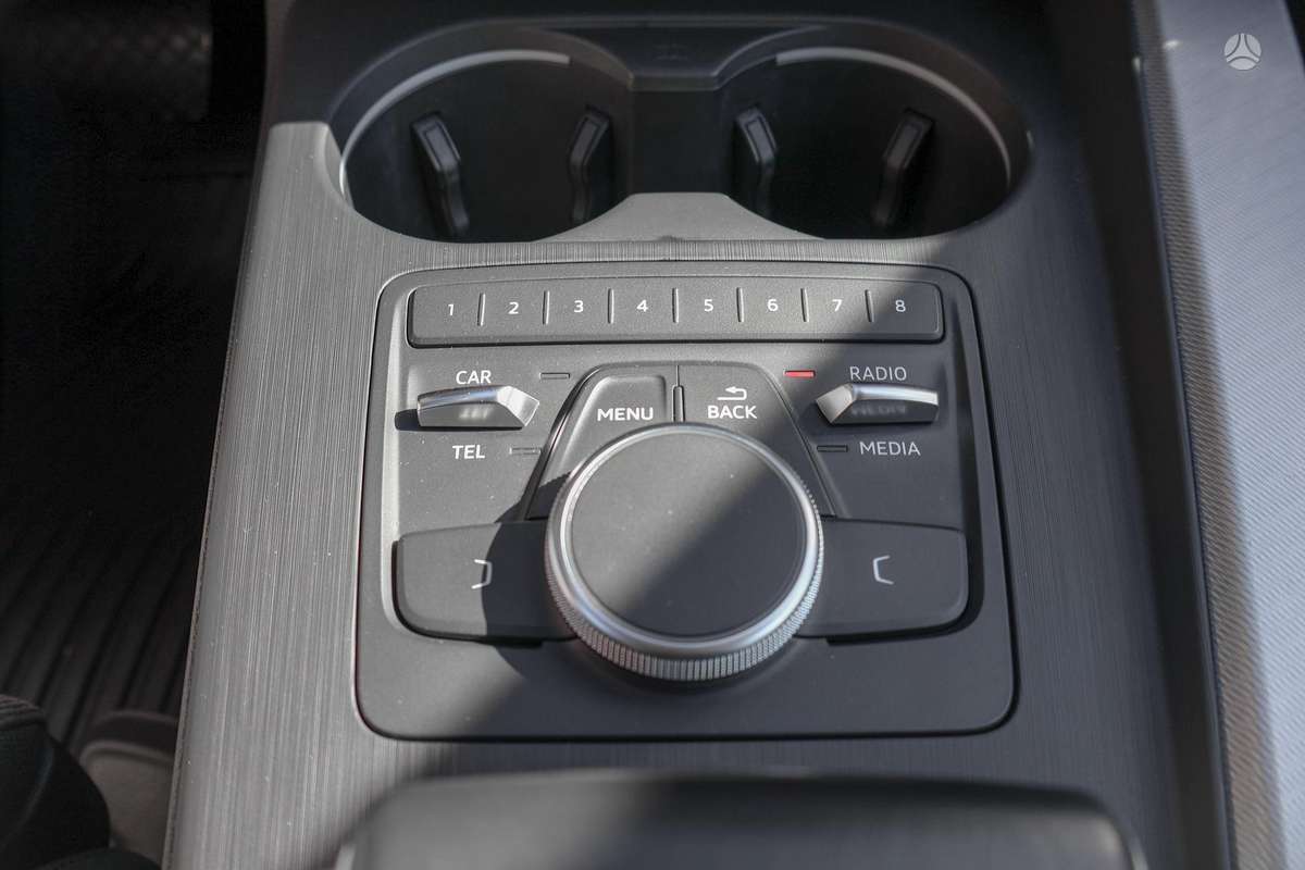 Audi A4, 2.0 l., Седан