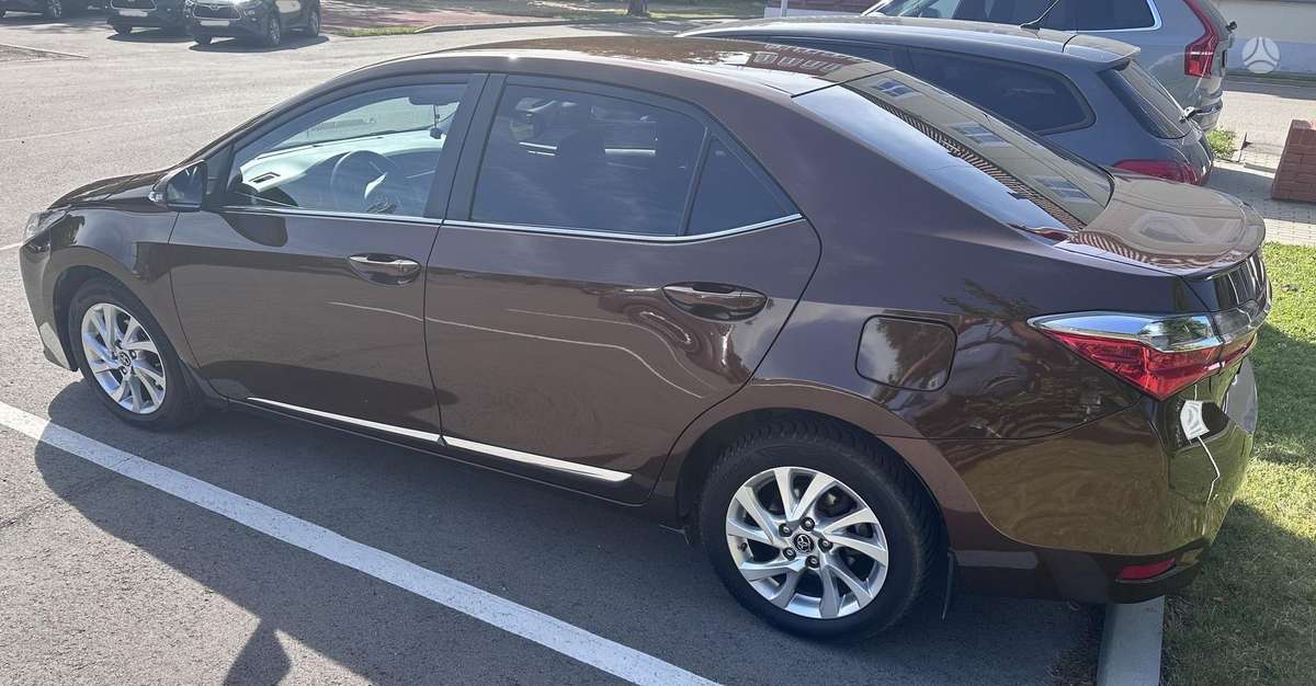 Toyota Corolla, 1.6 l., Седан